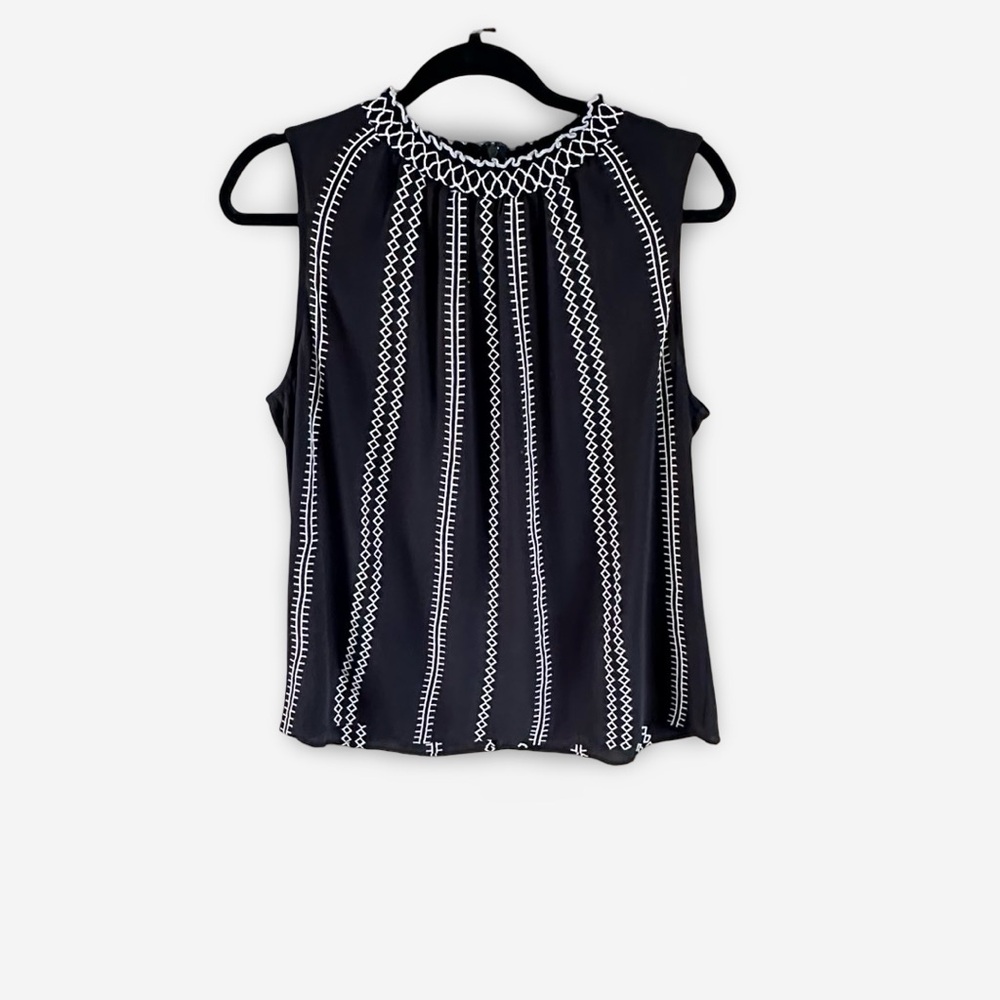 Geometric Sleeveless Blouse